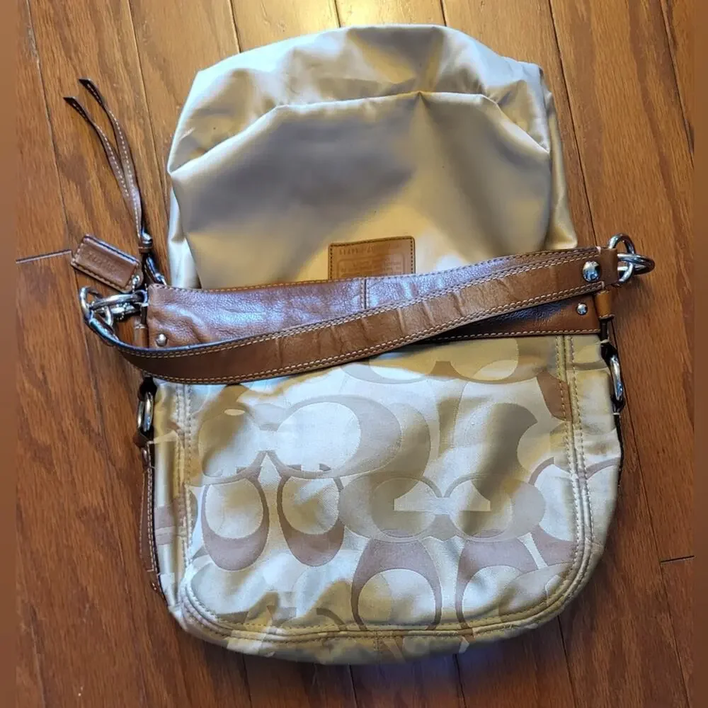 Coach Zoe Hobo Bag Tan Brown Leather M0967-F14711 EUC Vintage Style Y2K